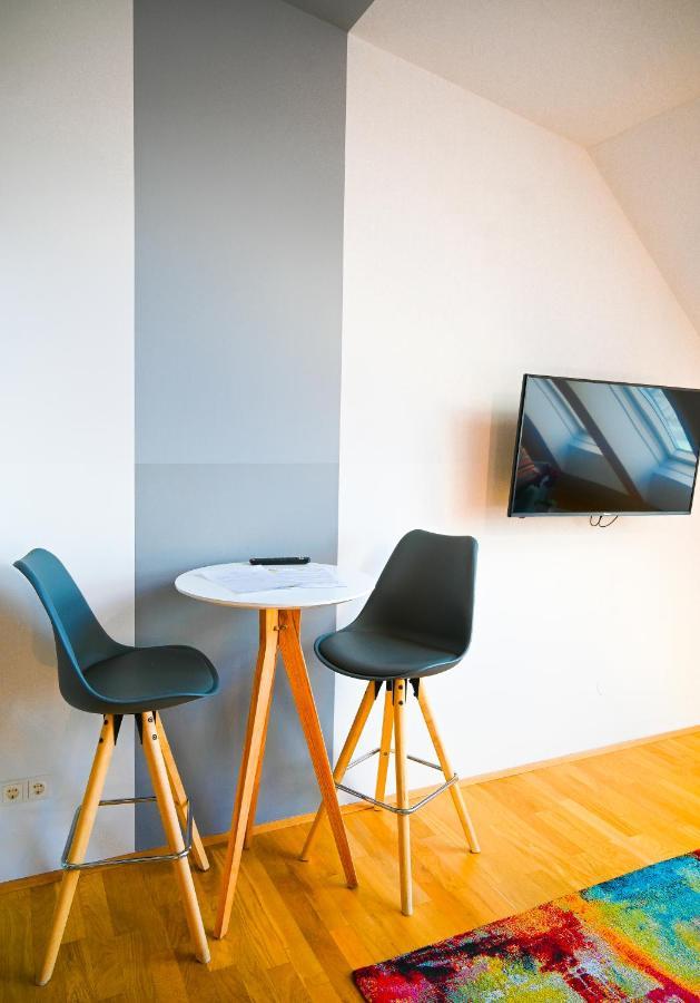 Backpacker Apartment Schoenbrunn Wien Ngoại thất bức ảnh