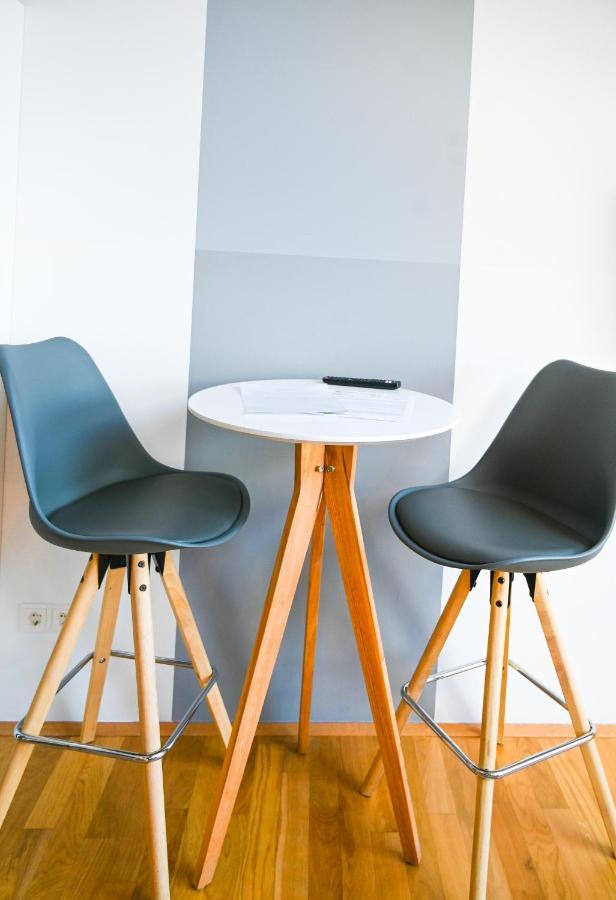 Backpacker Apartment Schoenbrunn Wien Ngoại thất bức ảnh